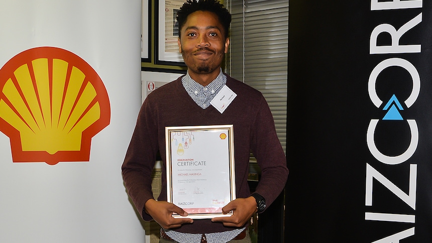 LiveWIRE participant receiving certification